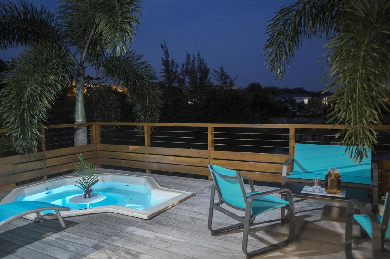 Bunga-Lodge Douville Екстериор снимка